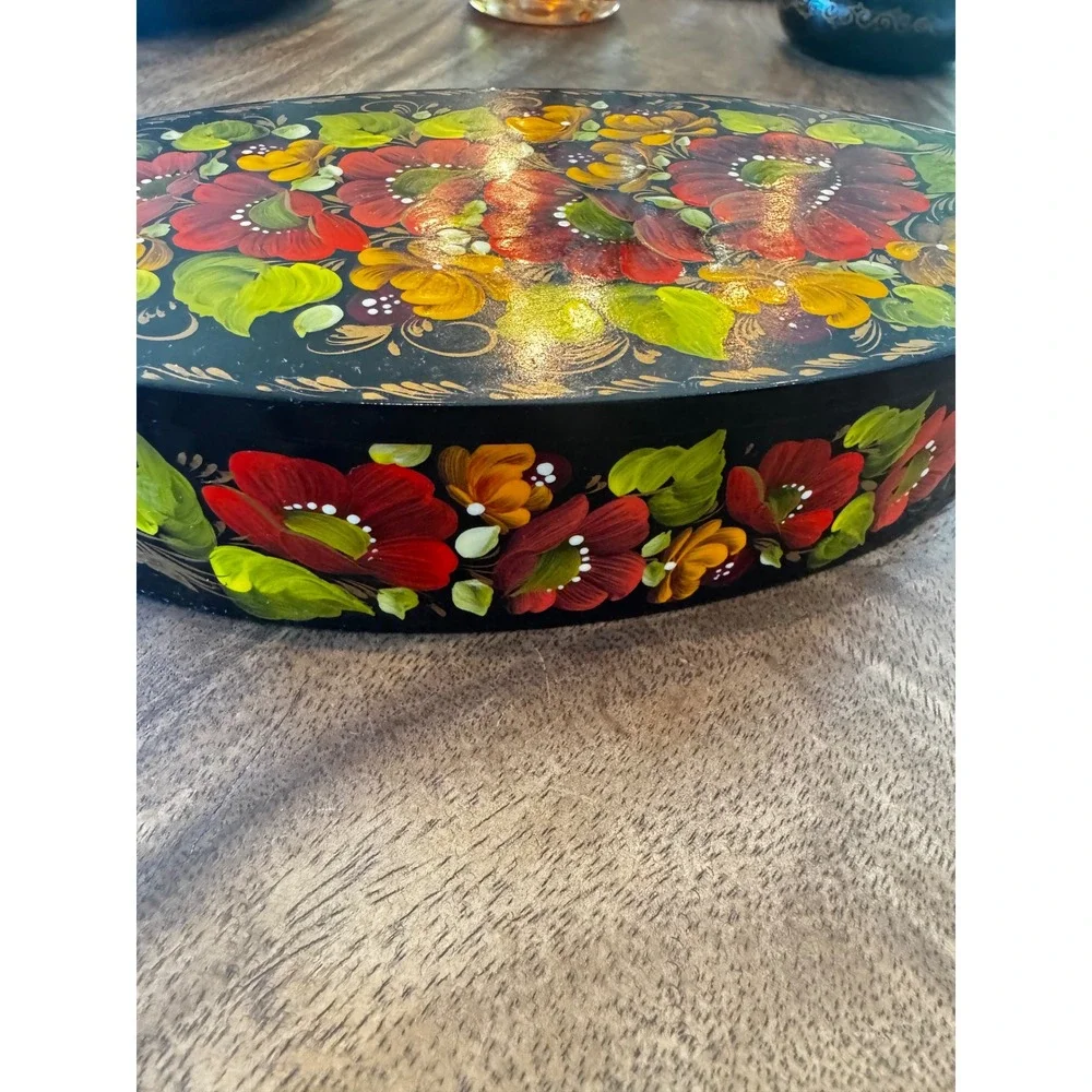 Vintage Hand Painted‎ Floral Lacquer Jewelry Box Oval Black Red Velvet Lined